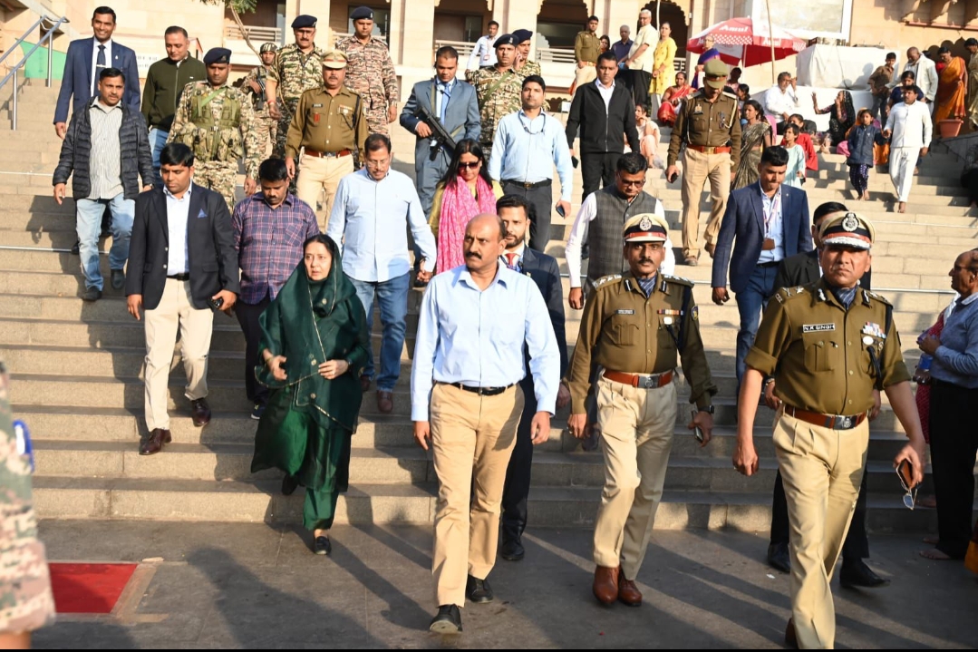 सीआरपीएफ के मुखिया ने परखी काशी विश्वनाथ मंदिर एवं ज्ञानवापी की सुरक्षा
