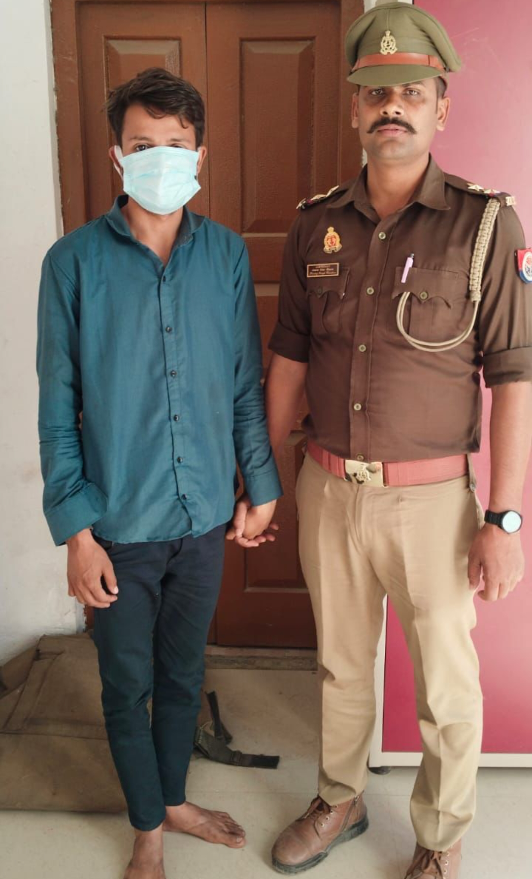 वाहन चोरी करने वाला अभियुक्त गिरफ्तार, फर्जी नंबर प्लेट लगाकर चला रहा था कार