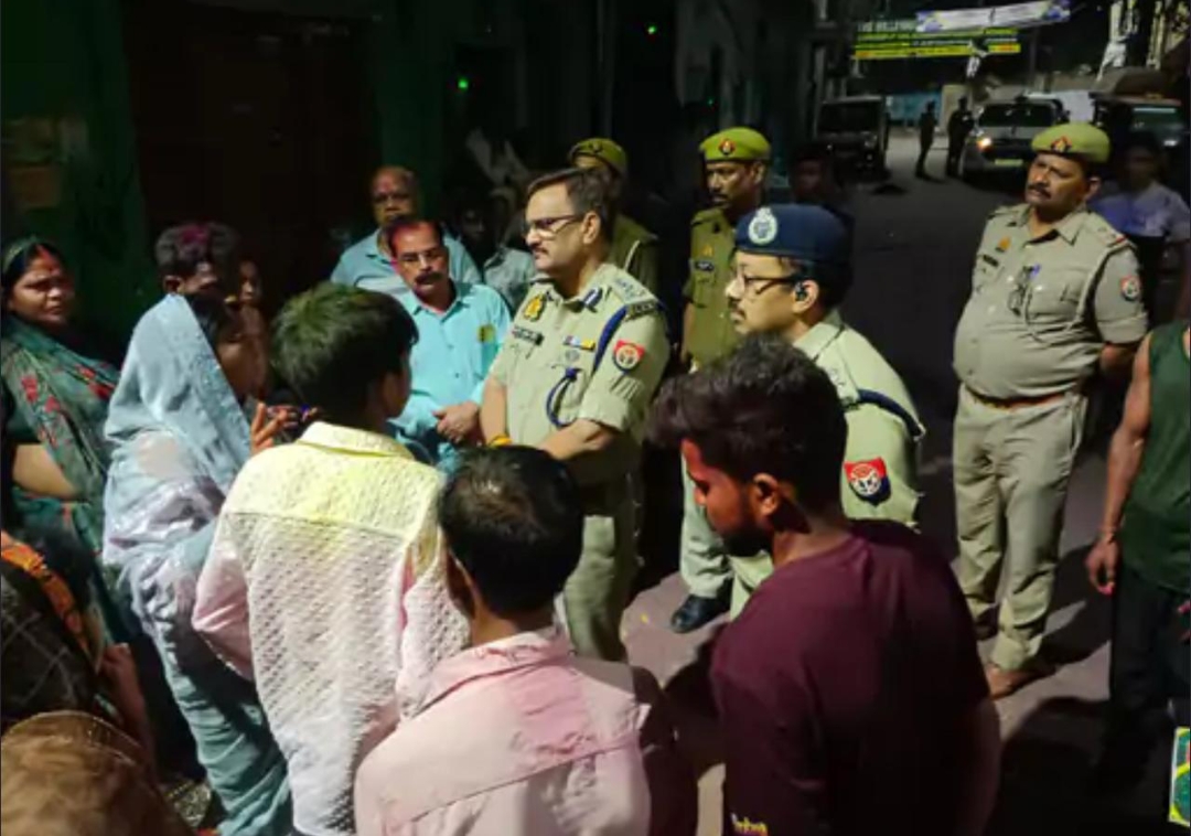 वाराणसी में हमलावरों ने युवक को मारी गोली: