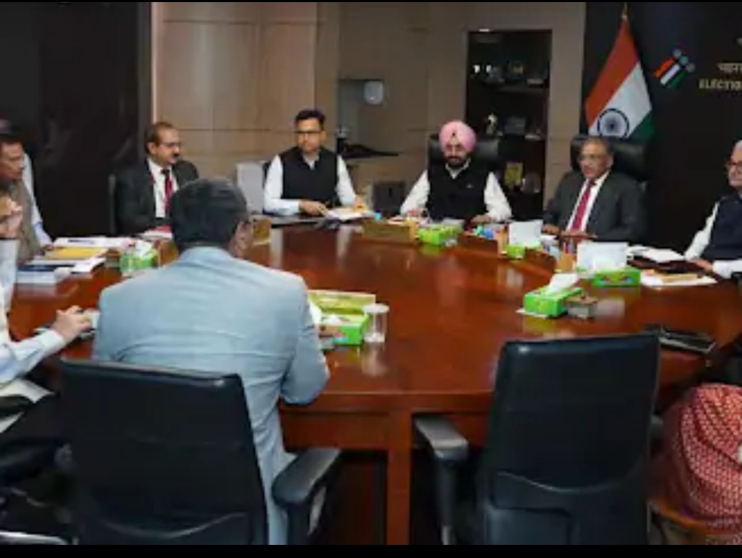 वोटर कार्ड को आधार से लिंक करने की तैयारी