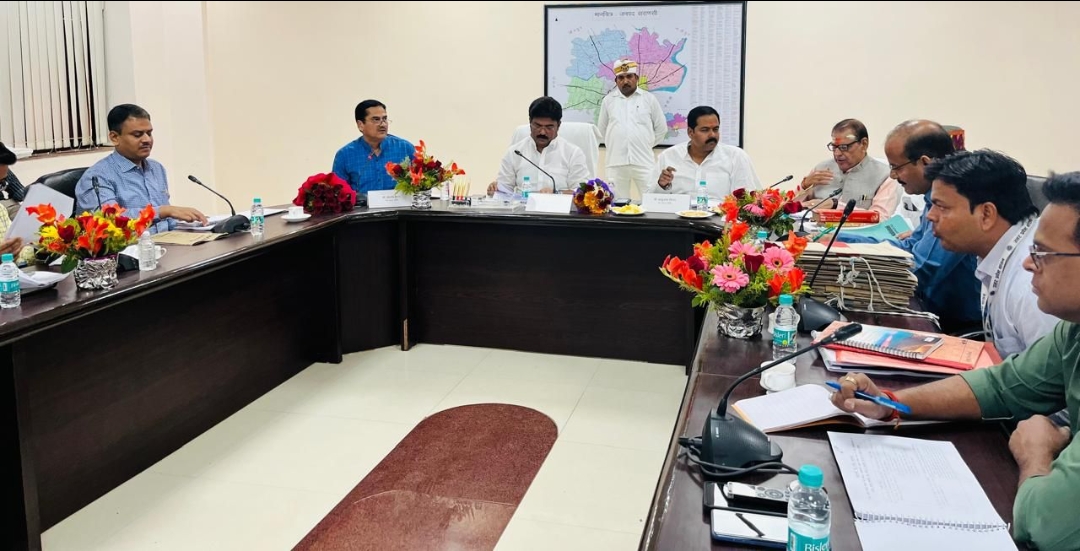 नगर निगम नागरिकों की कर वसूली संबंधी शिकायतों का उचित समाधान करे- मा समिति