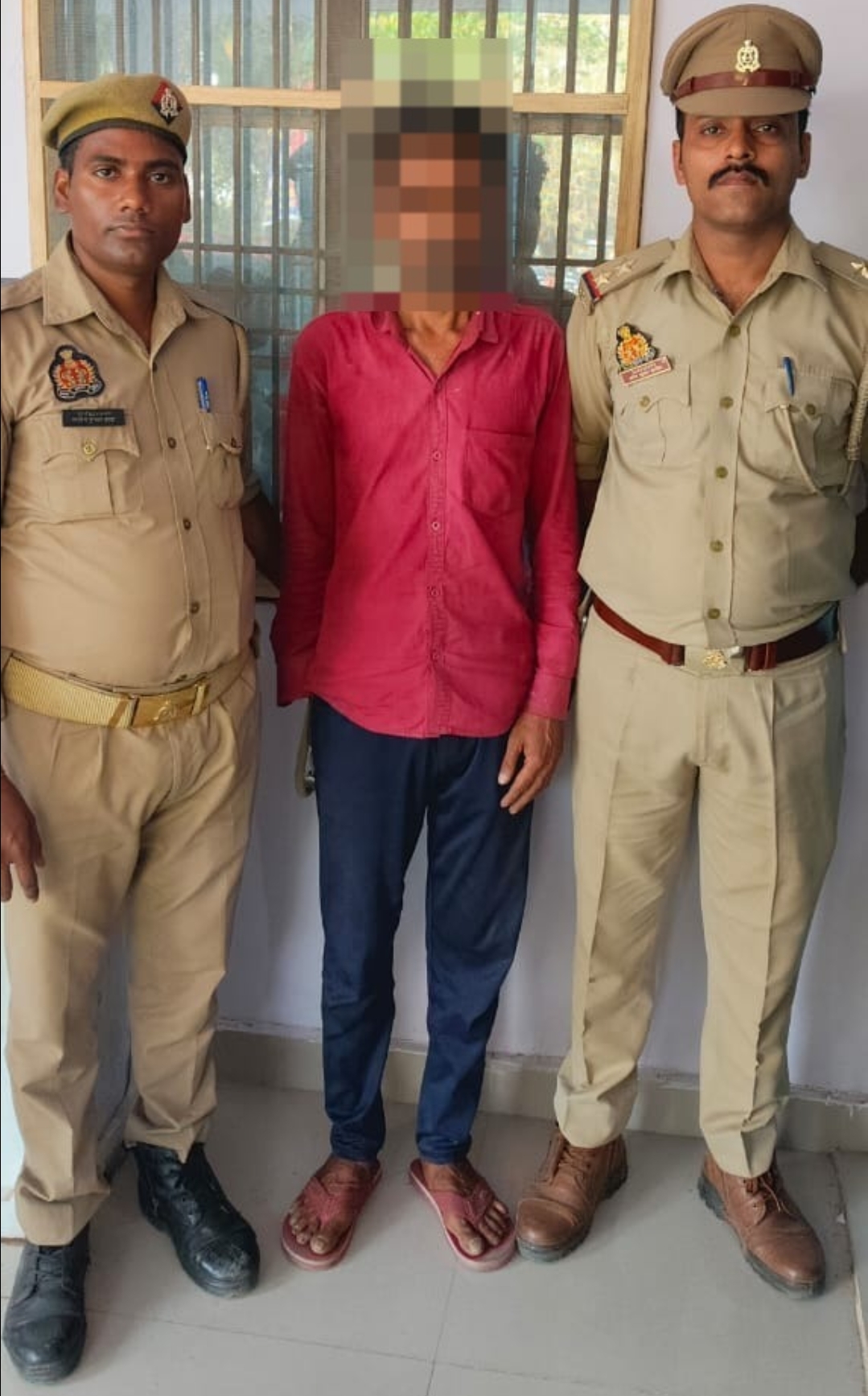 राजातालाब पुलिस ने अवैध गांजा के साथ एक अभियुक्त को किया गिरफ्तार