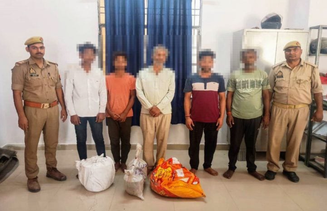 बर्तन के दुकान से चोरी करने वाले माल सहित गिरफ्तार