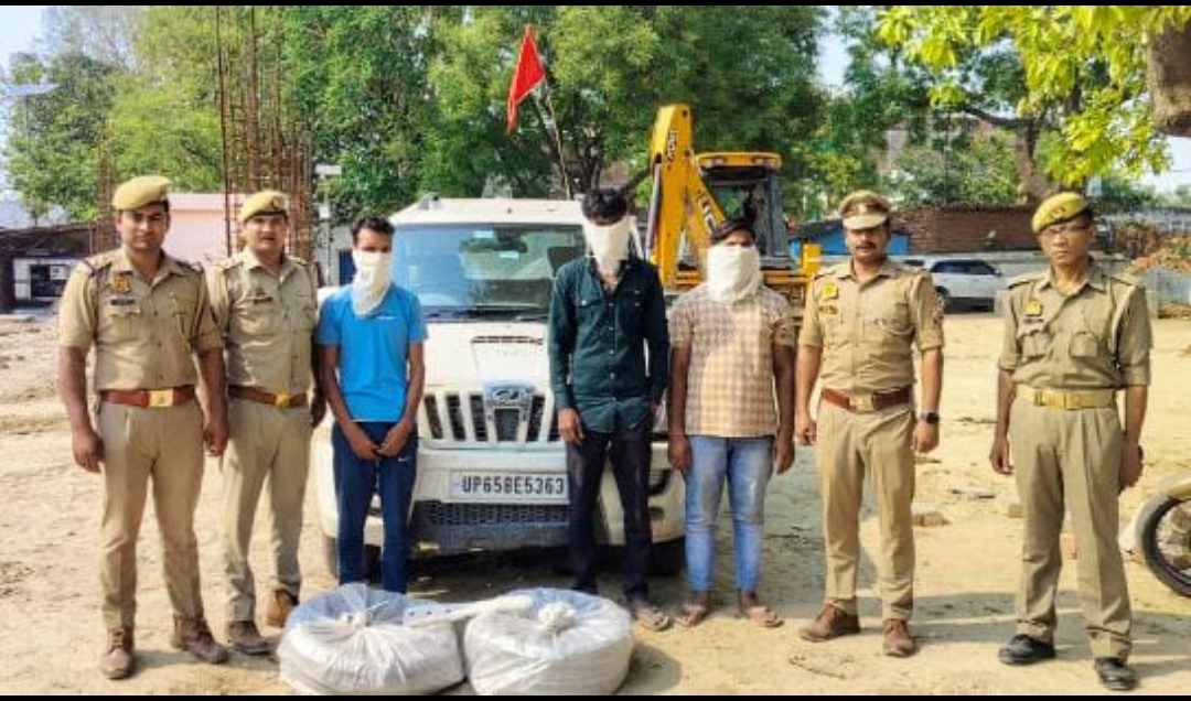 बिजली के तार के साथ 3 चोर गिरफ्तार