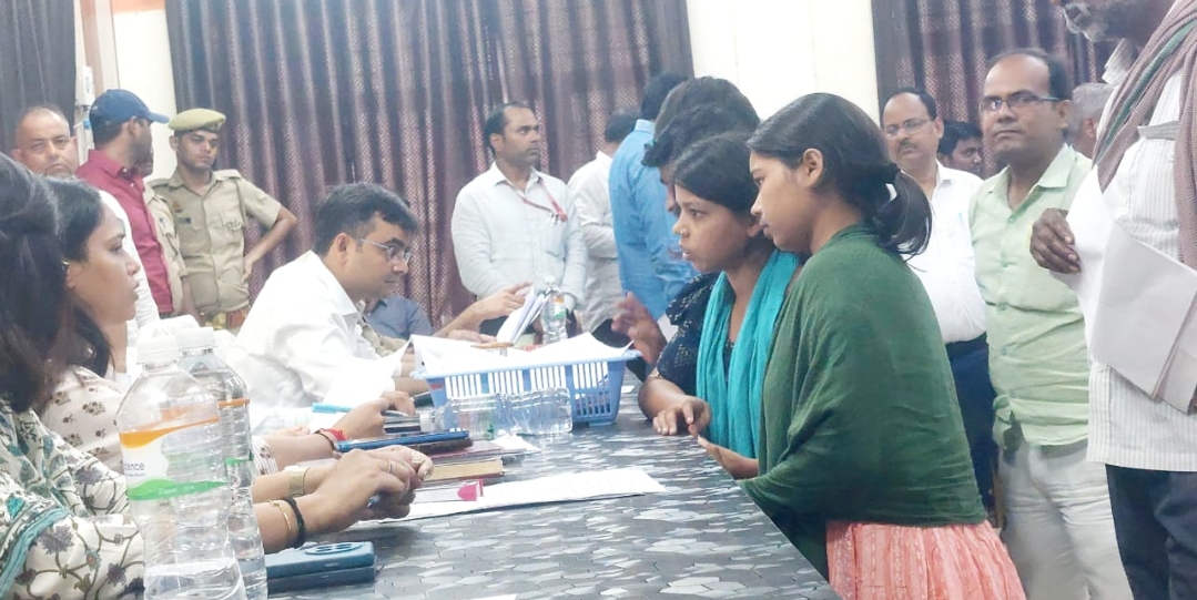 डीएम ने पेयजल आपूर्ति न देने पर एक्सईन को लगाई फटकार, दो दिन का दिया अल्टीमेटम*