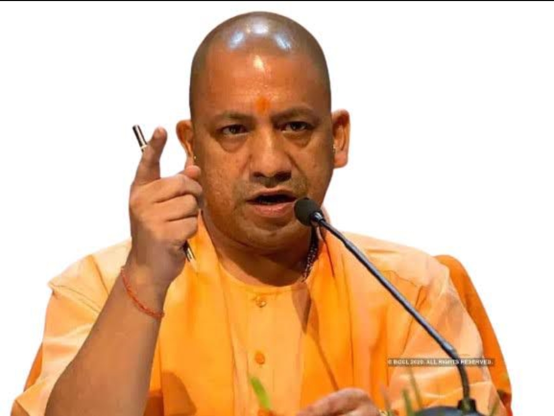 बीच-बीच में बोल रहे दो विधायकों को योगी ने दी कड़ी चेतावनी