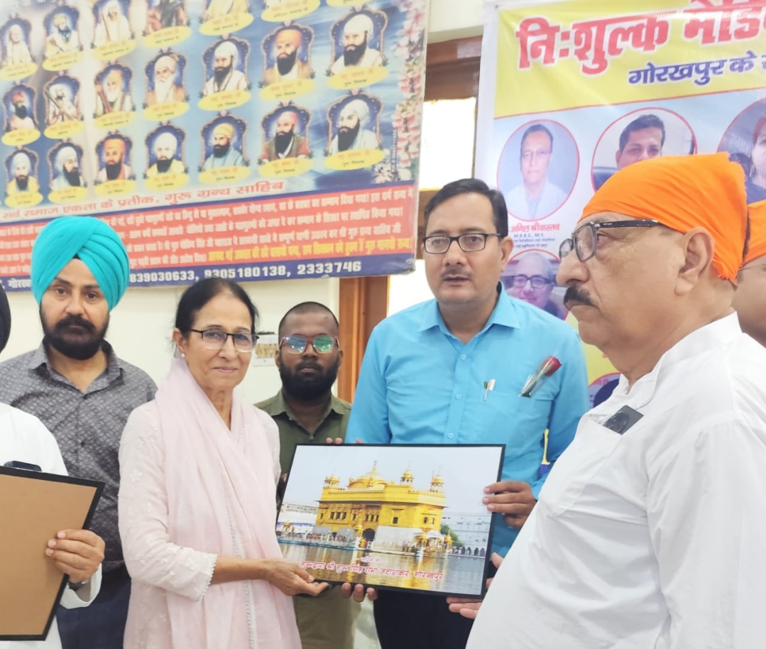 काशी के डॉ मनोज तिवारी गोरखपुर में सम्मानित