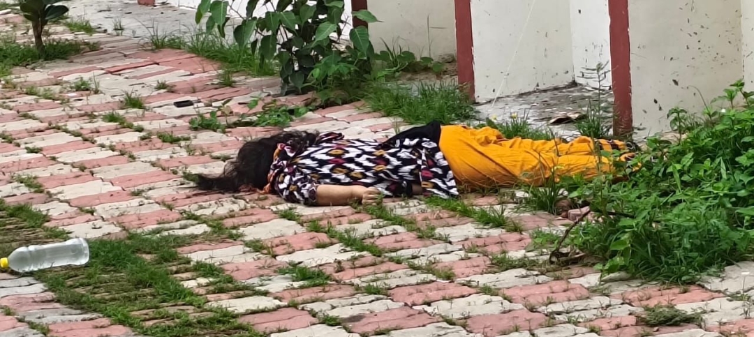 बीएचयू आईआईटी प्रोफेसर की पत्नी द्वारा आत्महत्या की सूचना