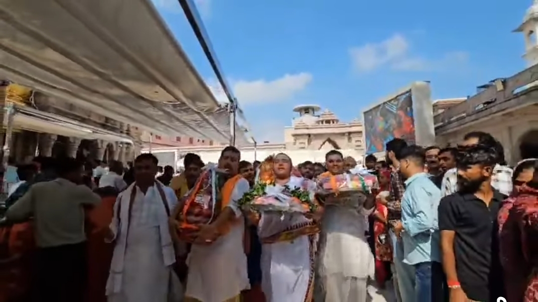 काशी में श्रीकृष्ण जन्मोत्सव की दिव्य छटा, बाबा विश्वनाथ संग कान्हा करेंगे मंगल दर्शन