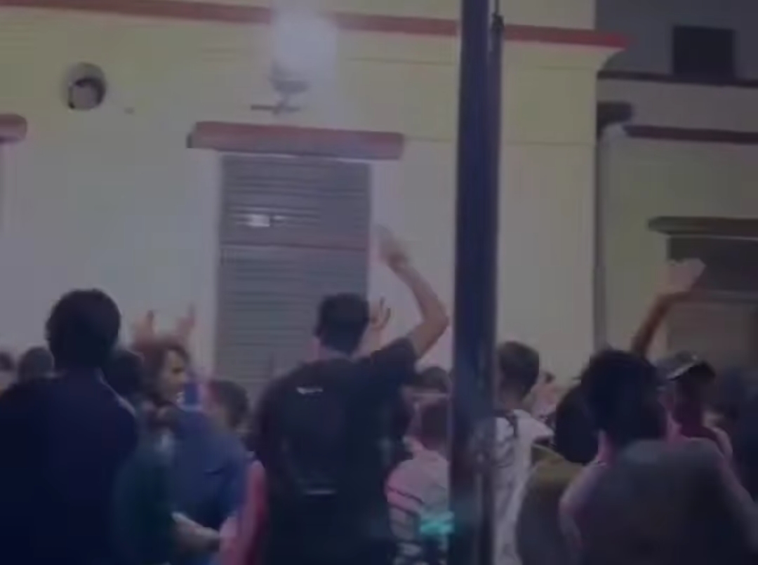 BHU में जन्माष्टमी का जश्न विवादों में – भजन-कीर्तन की जगह भोजपुरी गानों पर रातभर झूमे छात्र