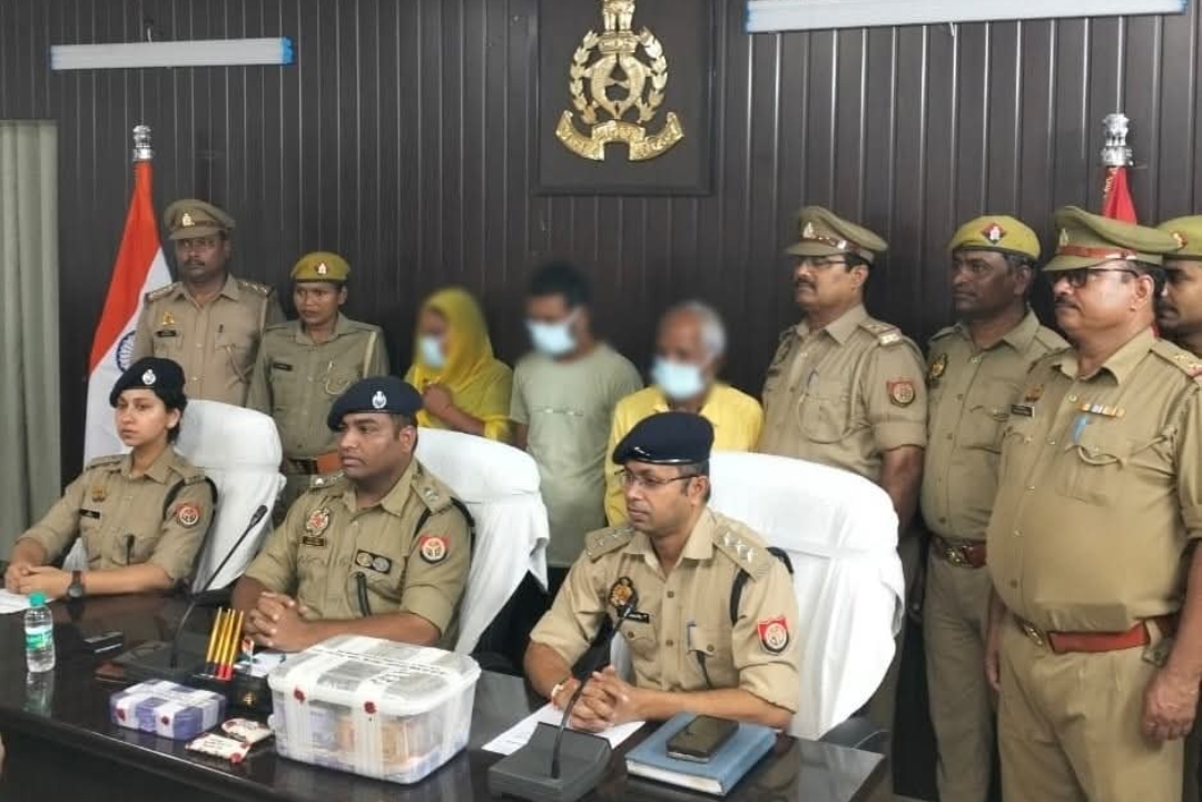 वाराणसी में बड़ा नशा पकड़ा: 10 लाख की स्मैक और 16 लाख नगद संग 3 तस्कर गिरफ्तार