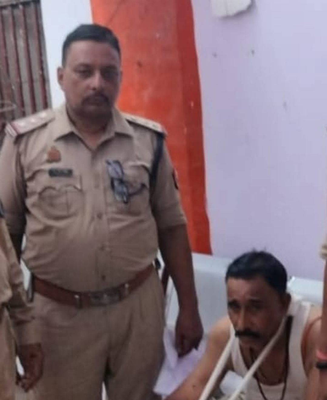 जाम से जूझती वाराणसी, अब सुरक्षाकर्मी भी असुरक्षित – टूटा होमगार्ड का हाथ