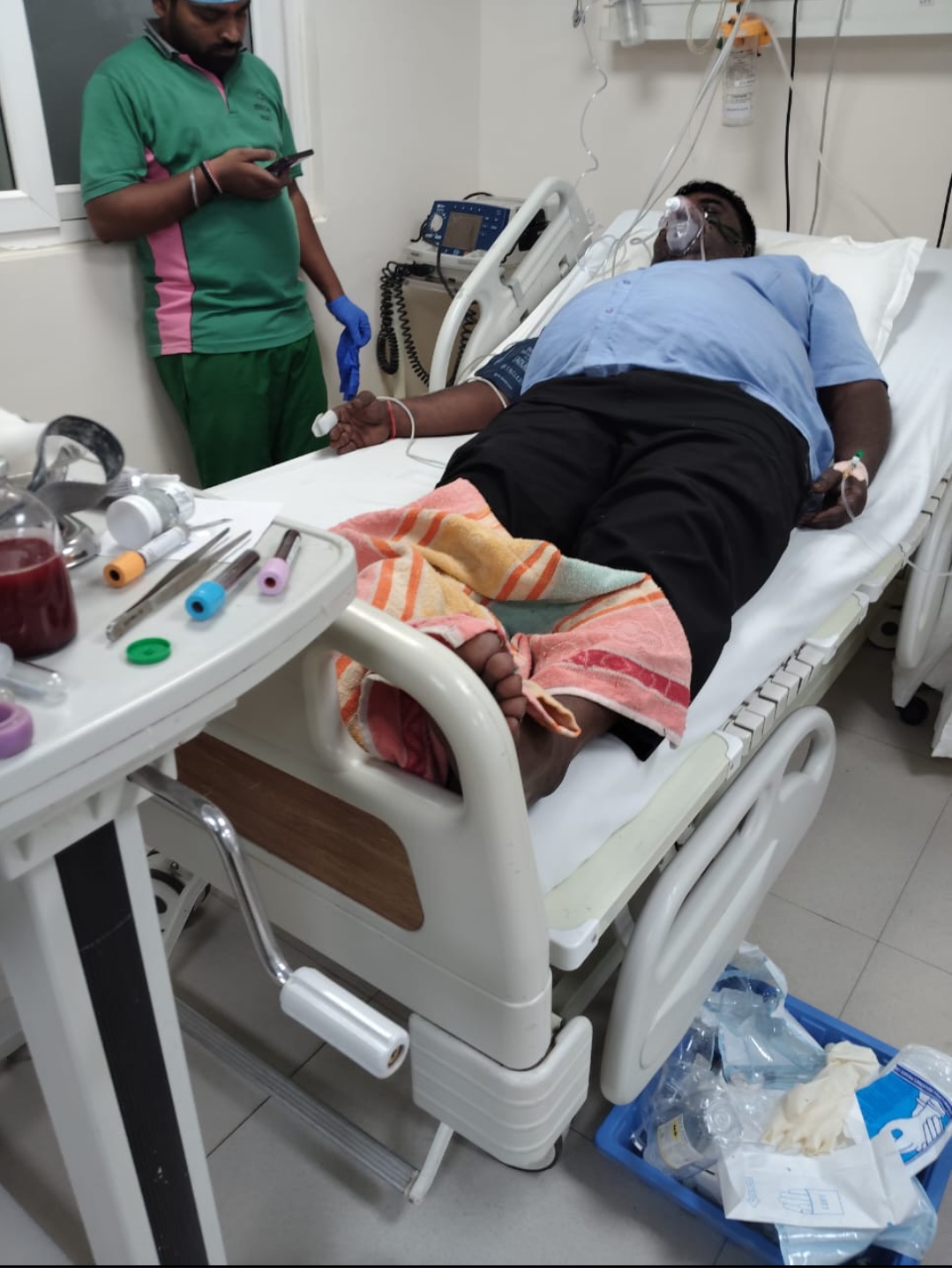 सूदखोरों से परेशान सफाईकर्मी ने खाया जहर, हालत गंभीर