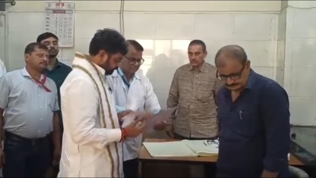 औचक निरीक्षण में आयुष मंत्री दयालु ने डॉक्टरों की अनुपस्थिति पर जताया नाराजगी, वेतन काटने और सोकाज नोटिस जारी करने के निर्देश