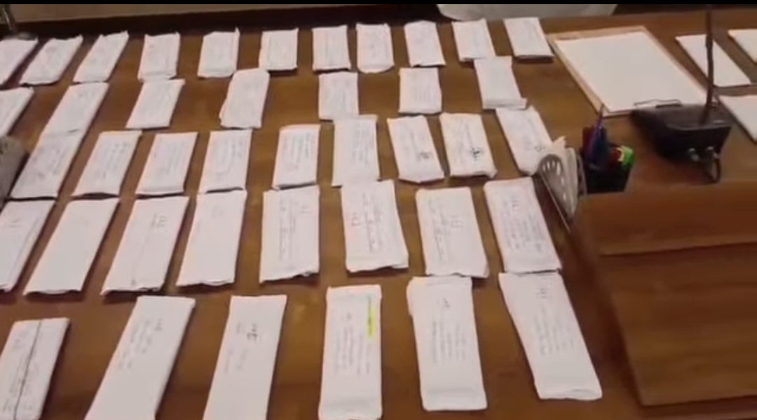 आजमगढ़ पुलिस की बड़ी कामयाबी: 18 माह में 2068 खोए मोबाइल बरामद, 3.83 करोड़ के फोन लौटे मालिकों को