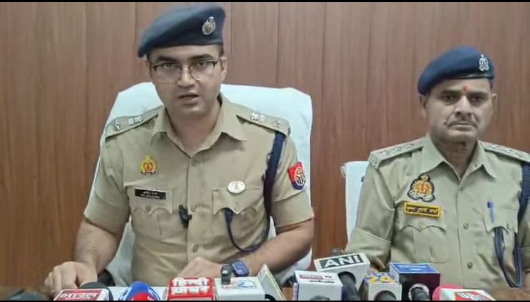 क्राइम पर सख़्त शिकंजा: चंदौली पुलिस ने पकड़ी 6685.2 लीटर अवैध अंग्रेजी शराब, दो तस्कर गिरफ्तार