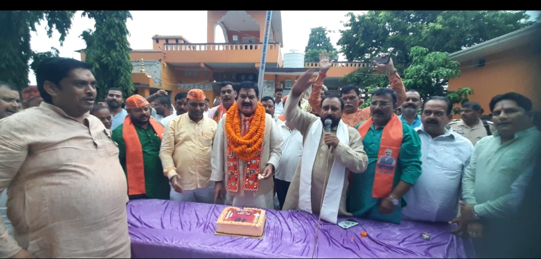 पिंडरा में पीएम मोदी का जन्मदिन पिंडरा विधायक के नेतृत्व में सेवा व संस्कारों संग मनाया गया