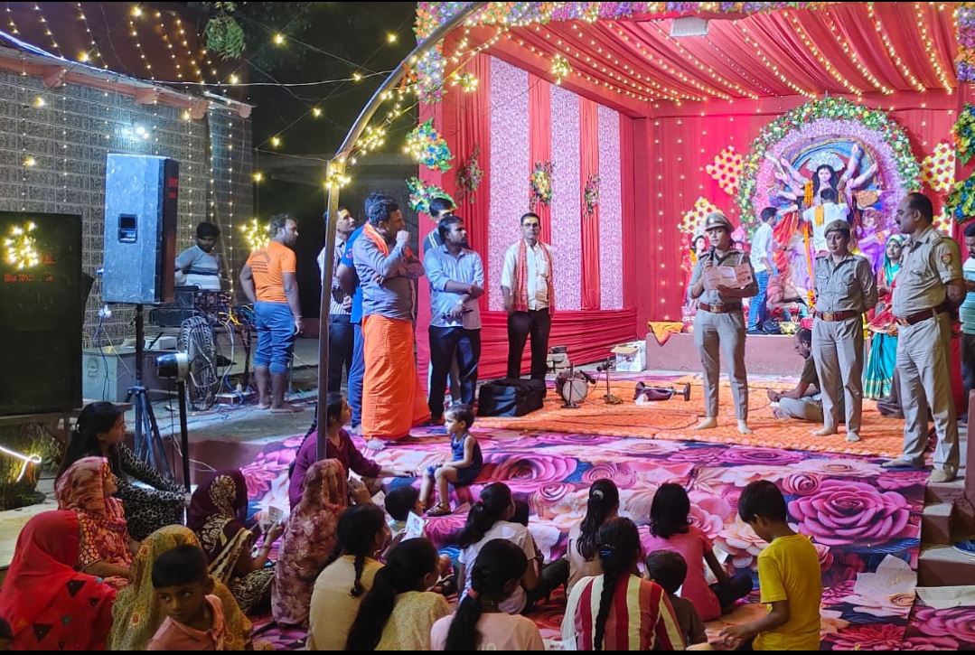 मिशन शक्ति टीम के द्वारा  महिलाओ बालिकाओ को जागरूक किया गया थाना सिंधोरा