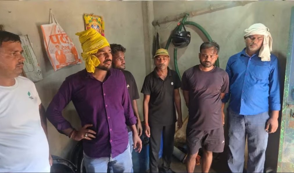 रामनगर में तेल कटिंग सिंडिकेट पर एसओजी-2 की बड़ी कार्रवाई, 8 गिरफ्तार – ड्रोन से ली सटीक लोकेशन