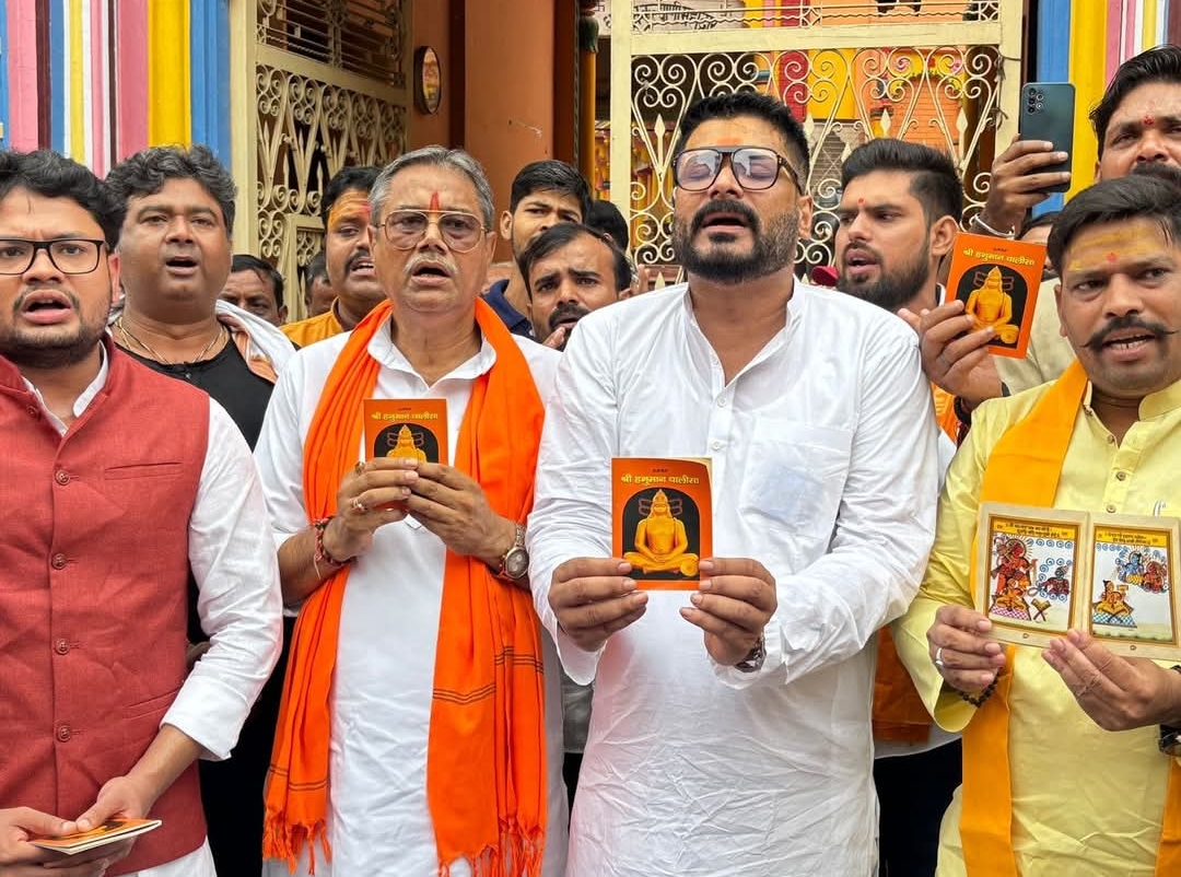 काशी में हनुमान चालीसा विवाद: सामूहिक पाठ से गूंजी काशी, दो काशीआरोपी गिरफ्तार – FIR दर्ज