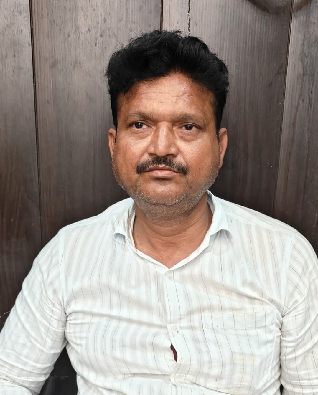 रिश्वत लेते रंगे हाथ गिरफ्तार — नगर निगम वाराणसी का सुपरवाइजर एन्टी करप्शन टीम के हत्थे चढ़ा