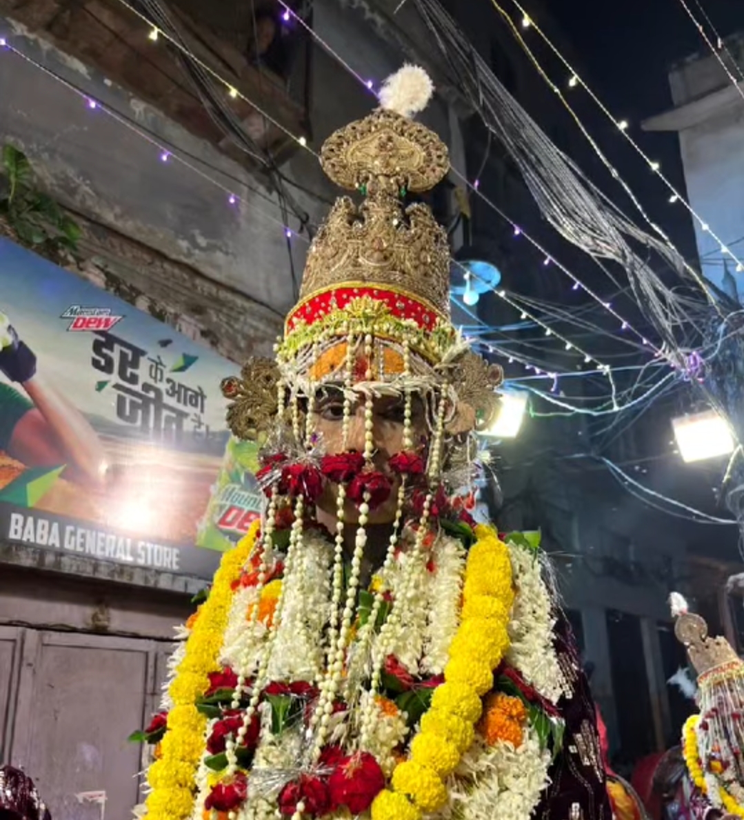 भव्य रामबारात शोभायात्रा निकली काशी में — जयघोषों से गूंज उठी गलियां, हर-हर महादेव और जय श्रीराम के नारों से गूंजा माहौल