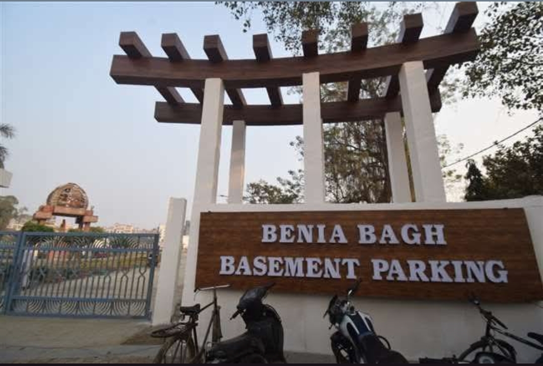 वाराणसी में नई पार्किंग नीति लागू: बेनियाबाग-अंडरग्राउंड और गोदौलिया पार्किंग 24 घंटे खुली, अतिक्रमण पर सख्त कार्रवाई के निर्देश