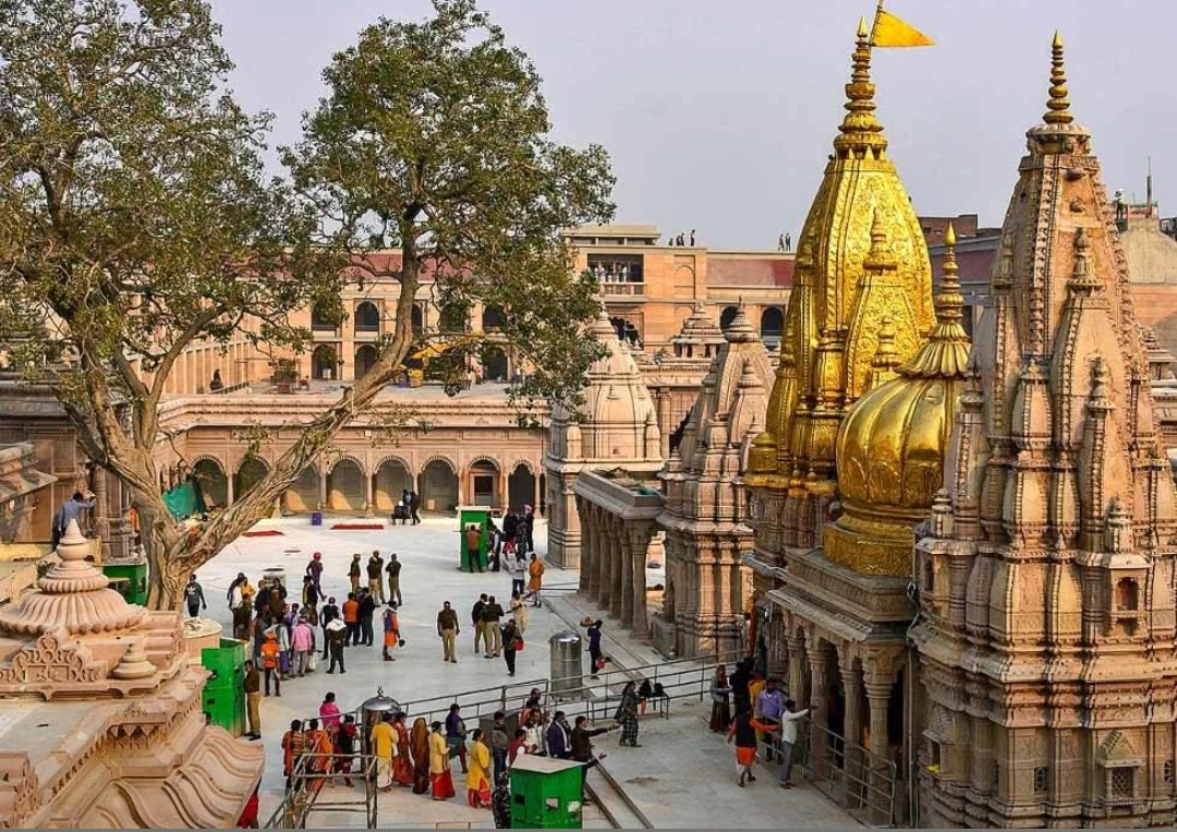 काशी में महकेगा आस्था का समुंदर — सुगंधित फूलों और रोशनी से सजेगा बाबा विश्वनाथ धाम