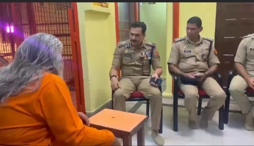 पुलिस आयुक्त मोहित अग्रवाल ने मां अन्नपूर्णा मंदिर की सुरक्षा व्यवस्था का किया निरीक्षण, दिए सुदृढ़ पुलिस प्रबंध के निर्देश