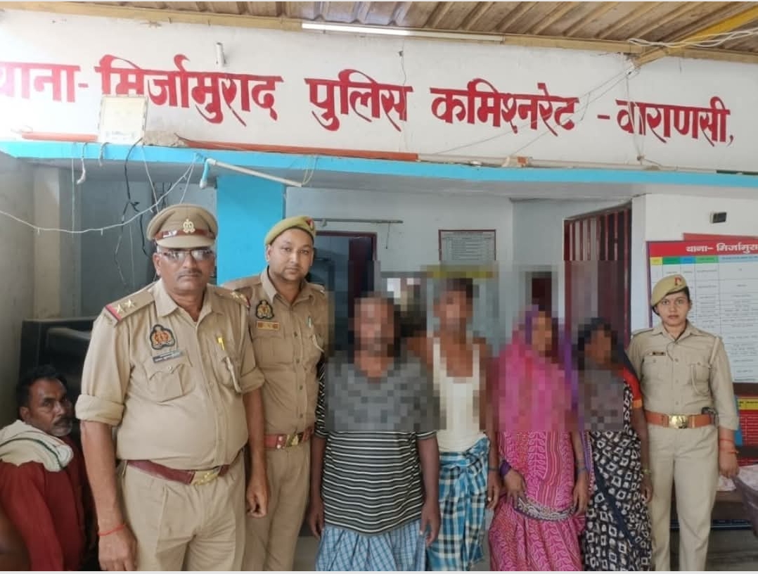 वाराणसी में पुलिस पर पथराव करने वाले पांच आरोपी गिरफ्तार, मिर्जामुराद पुलिस की त्वरित कार्रवाई से गांव में शांति बहाल