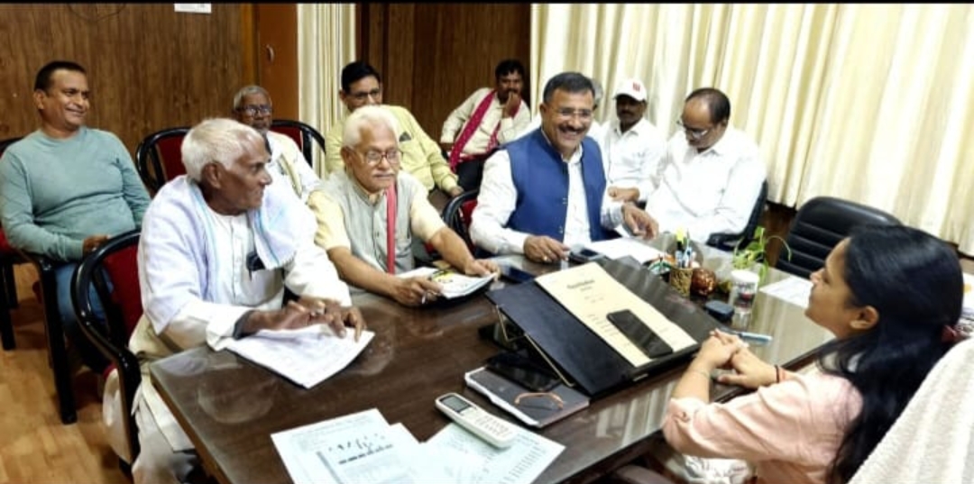 एसडीएम ने मतदाता सूची को लेकर पार्टी पदाधिकारी के साथ की बैठक