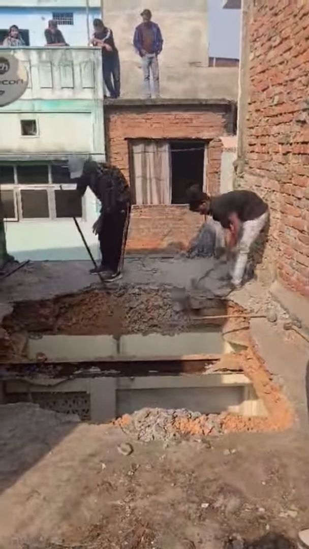 दालमंडी में फिर बुलडोजर एक्शन: प्रशासन सख्त, 187 मकानों पर गिरी गाज – व्यापारियों में हड़कंप