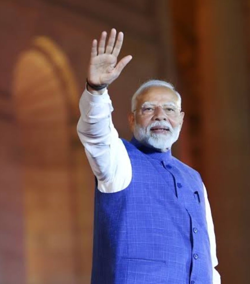 प्रधानमंत्री आज काशी आएंगे, कल दिखाएंगे चार वंदेभारत को झंडी