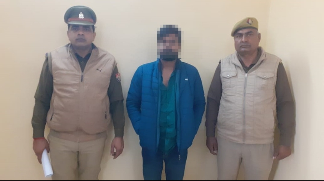 सिंधोरा पुलिस की कार्रवाई: शादी का झांसा देकर यौन शोषण के मामले में वांछित अभियुक्त गिरफ्तार
