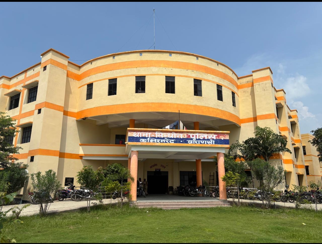 सिंधोरा में बढ़ती चोरी से दहशत, पुलिस की ढीली गश्त से ग्रामीण नाराज़ — “रात में हम खुद जागते हैं, पुलिस सोती है”