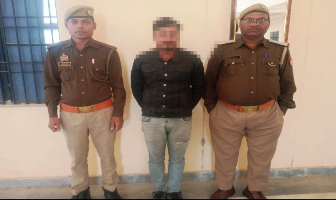 ट्रैक्टर से कुचलकर महिला की मौत: सिंधोरा पुलिस ने मुख्य अभियुक्त प्रदुम्न चौबे को दबोचा