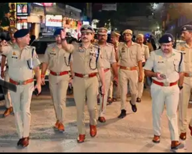 वाराणसी में ट्रैफिक सुधार की बड़ी कार्रवाई: पुलिस आयुक्त मोहित अग्रवाल का स्थलीय निरीक्षण, रांग साइड ड्राइविंग पर एक्शन मोड 🚦