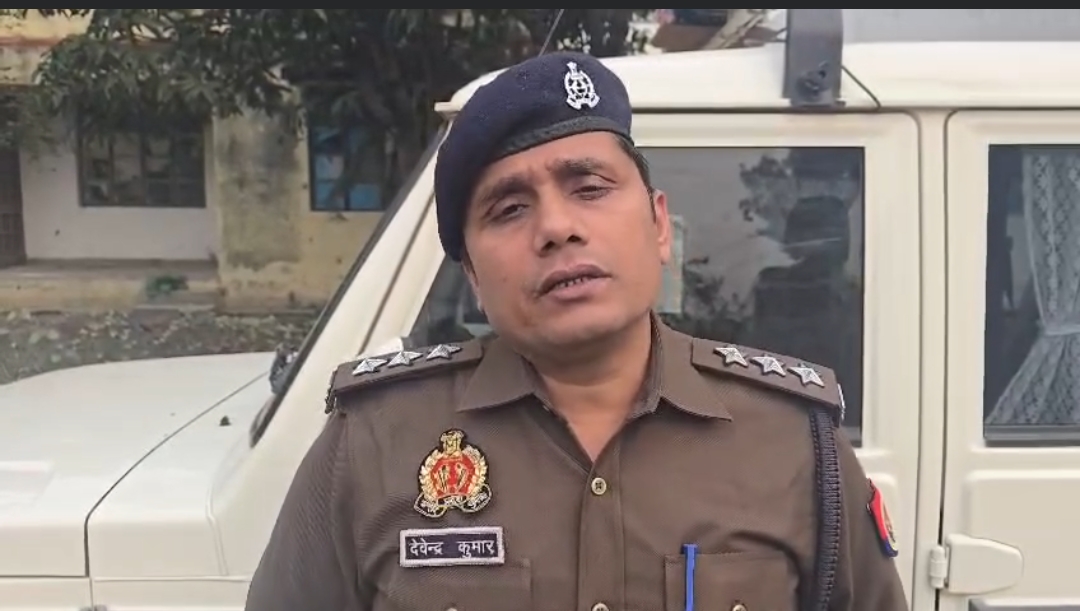 शराब तस्करों पर बड़ी चोट: चंदौली पुलिस ने कंटेनर से 1809 लीटर अवैध अंग्रेजी शराब पकड़ी