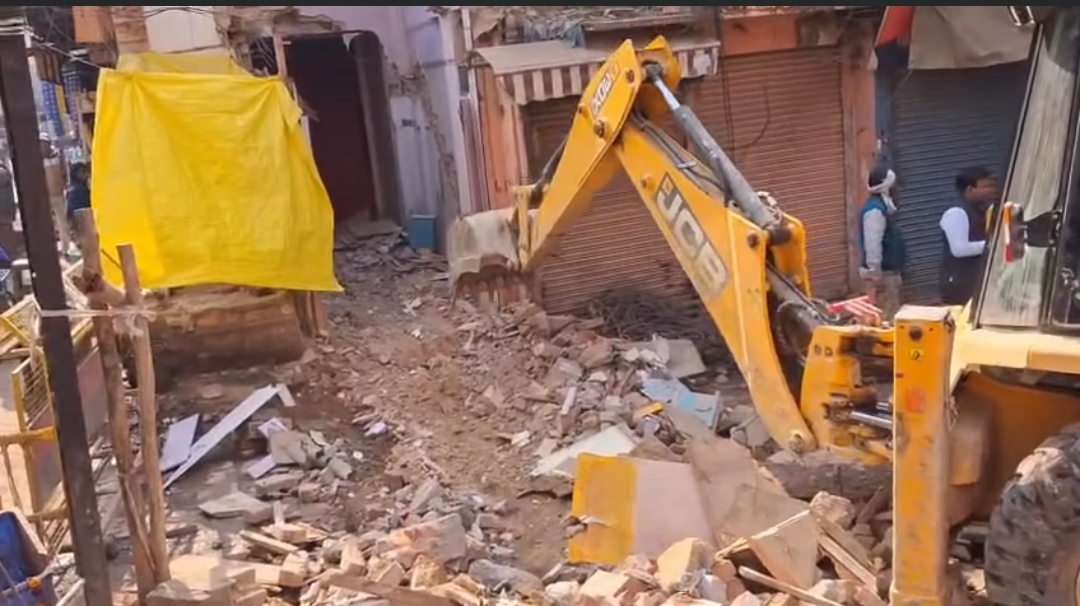 दालमंडी के विकास की राह हुई साफ: चौड़ी सड़क, सुगम यातायात और नई पहचान की ओर काशी