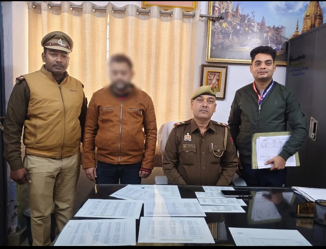 नशे के अवैध कारोबार पर प्रहार: सारनाथ पुलिस ने कोडीन युक्त दवाओं के मामले में वांछित आरोपी को दबोचा