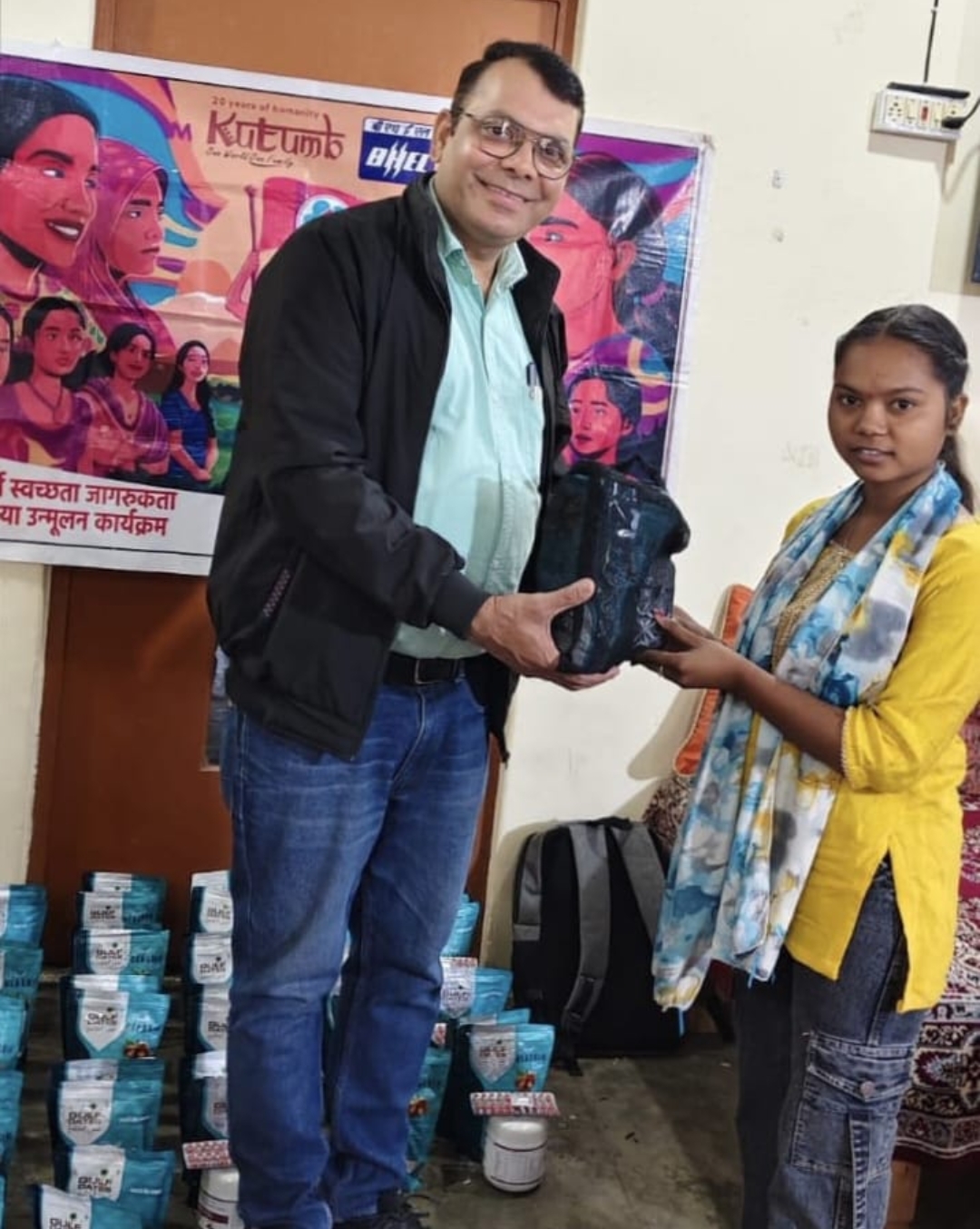 एनीमिक किशोरियों को संस्था ने लिया गोद