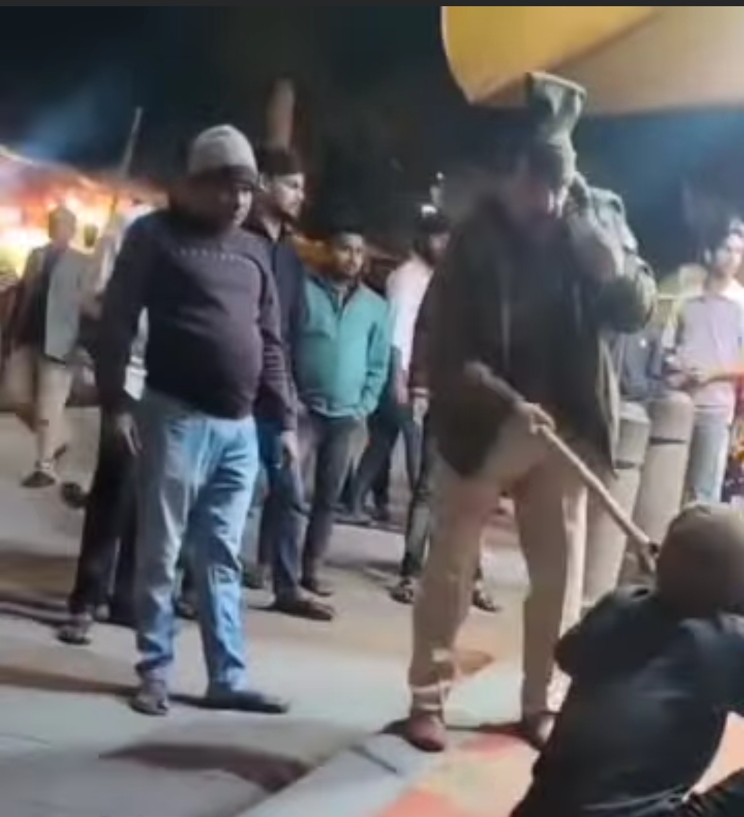 विंध्याचल मंदिर परिसर में पुलिस दुर्व्यवहार का मामला, उपनिरीक्षक लाइन हाजिर — जांच के आदेश