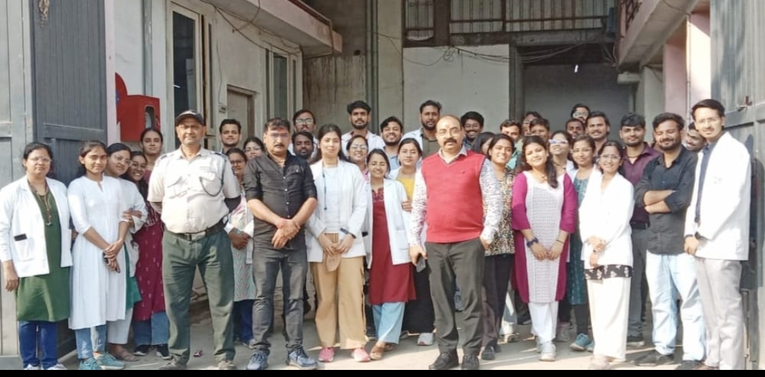 राजकीय आयुर्वेद संस्थान के चिकित्सकों ने किया अमूल व एग्रो पार्क का भ्रमण