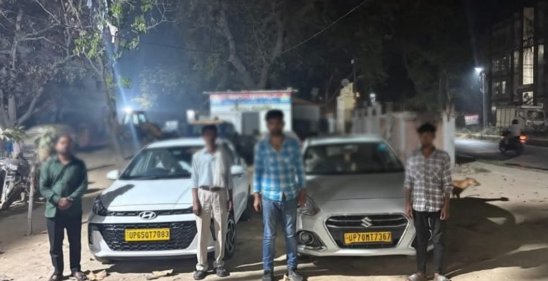 एयरपोर्ट पर यात्रियों को घेरने वाले टैक्सी-ऑटो चालकों पर पुलिस का एक्शन, 4 गिरफ्तार