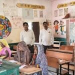 साक्षर बनने की चाह: पिंडरा ब्लॉक के 146 केंद्रों पर 880 निरक्षरों ने दी परीक्षा